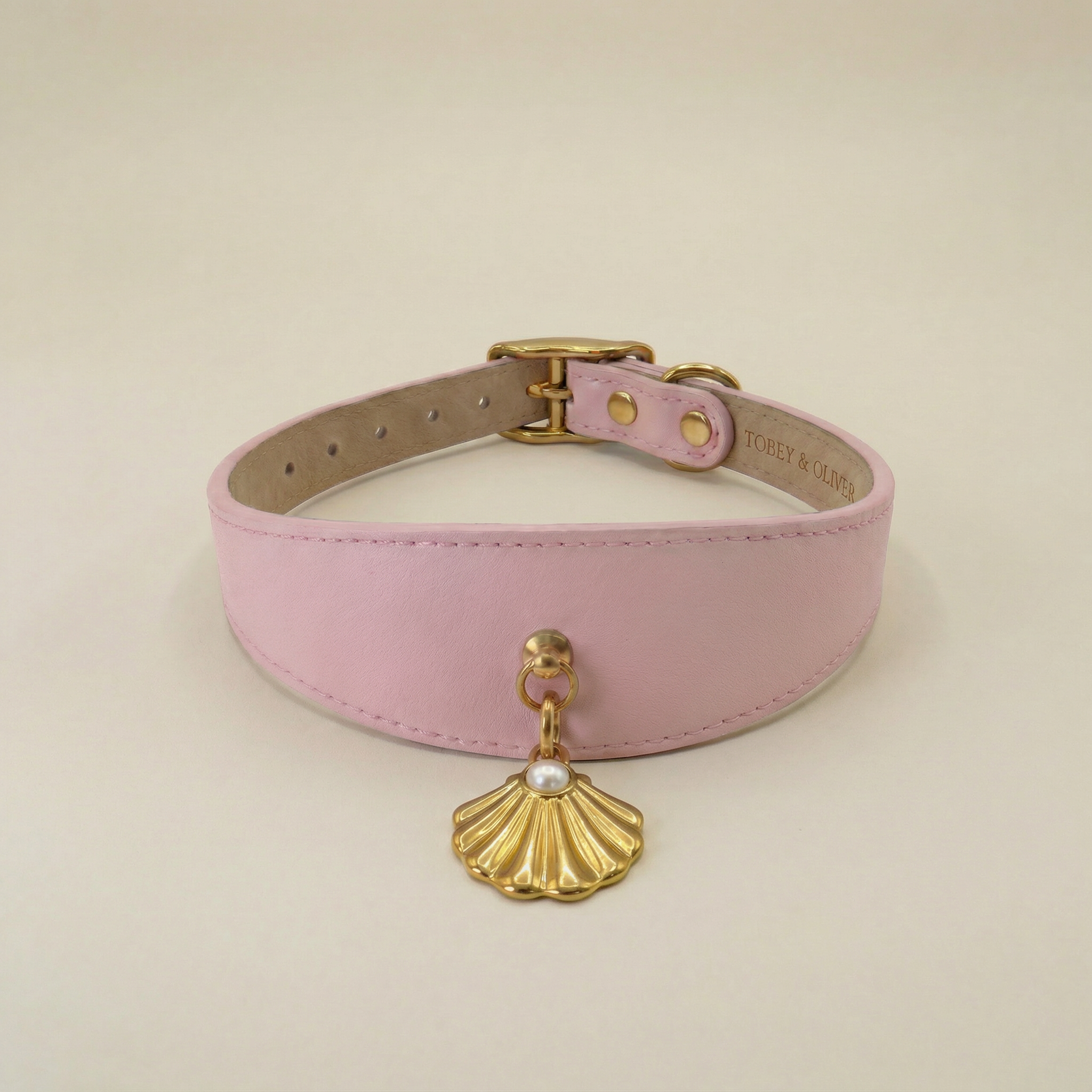 Shelly Pendant & Collar Set